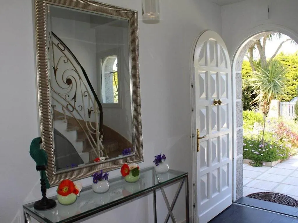Villa Avel Mor Comfortable Holiday Residence Guissény